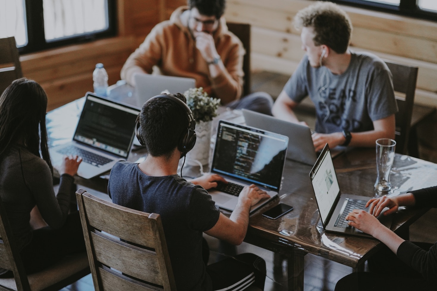 Why Businesses Should Share Their Experiences